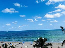 The Sea Lord Hotel & Suites (Adults Only)