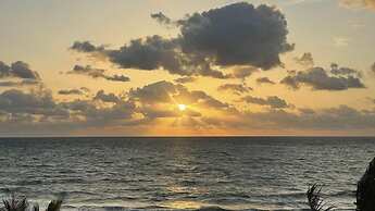 The Sea Lord Hotel & Suites (Adults Only)