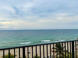 The Sea Lord Hotel & Suites (Adults Only)