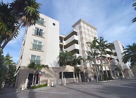 The Sea Lord Hotel & Suites (Adults Only)