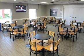 Super 8 by Wyndham Edmonton South