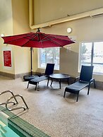 Super 8 by Wyndham Edmonton South