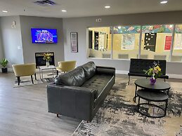 Super 8 by Wyndham Edmonton South