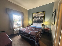 Super 8 by Wyndham Edmonton South