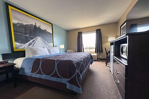 Super 8 by Wyndham Edmonton South