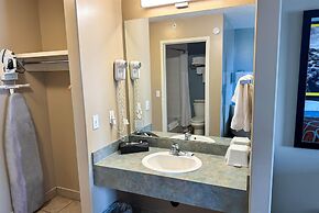 Super 8 by Wyndham Edmonton South