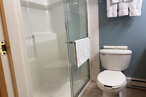 Super 8 by Wyndham Edmonton South