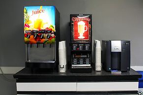 Super 8 by Wyndham Edmonton South