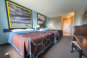 Super 8 by Wyndham Edmonton South
