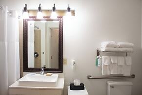 Country Inn & Suites by Radisson, Big Rapids, MI