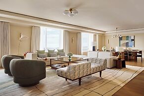 Four Seasons Hotel Miami