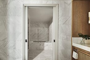 Four Seasons Hotel Miami