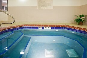 Holiday Inn Express & Suites Yankton by IHG