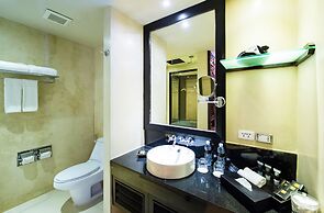 Impiana Beachfront Resort Patong, Phuket