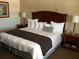 Holiday Hill Inn & Suites
