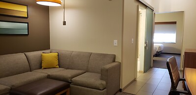 Hyatt Place Savannah Airport