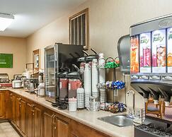 Quality Inn & Suites Fort Madison near Hwy 61