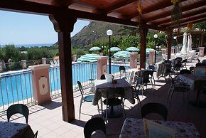 Hotel Ristorante Borgo La Tana