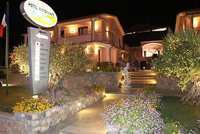 Hotel Ristorante Borgo La Tana