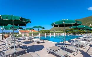 Hotel Ristorante Borgo La Tana
