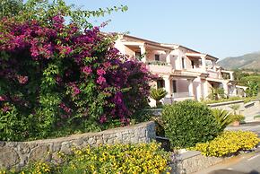 Hotel Ristorante Borgo La Tana