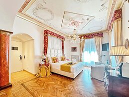 Hotel Jolanda