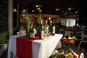 Playa Blanca Beach Resort - All Inclusive