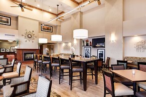 Hampton Inn & Suites Addison