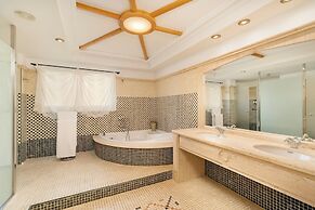 Hotel & Spa Peñíscola Plaza Suites