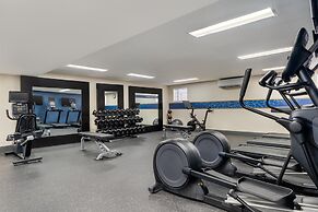 Hampton Inn & Suites Rockville Centre