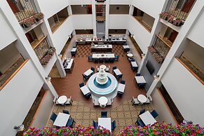 Hampton Inn & Suites Rockville Centre