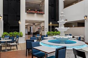 Hampton Inn & Suites Rockville Centre