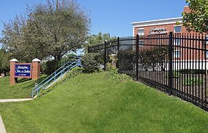 Hampton Inn & Suites Rockville Centre