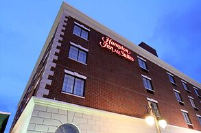 Hampton Inn & Suites Rockville Centre