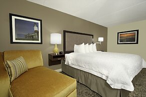 Hampton Inn & Suites Rockville Centre