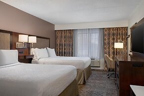 Hampton Inn & Suites Rockville Centre