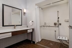 Hampton Inn & Suites Rockville Centre