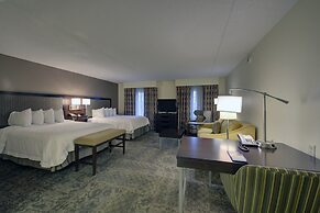 Hampton Inn & Suites Rockville Centre