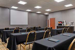 Hampton Inn & Suites Rockville Centre