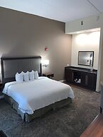 Hampton Inn & Suites Rockville Centre