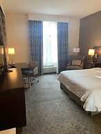 Hampton Inn & Suites Rockville Centre