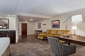 Hampton Inn & Suites Rockville Centre
