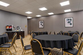Hampton Inn & Suites Rockville Centre