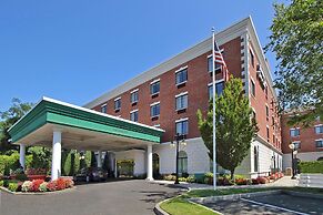 Hampton Inn & Suites Rockville Centre