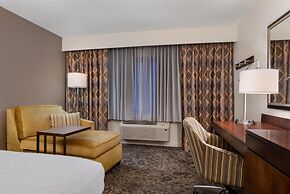 Hampton Inn & Suites Rockville Centre
