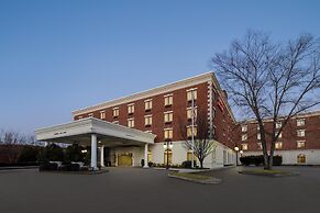 Hampton Inn & Suites Rockville Centre