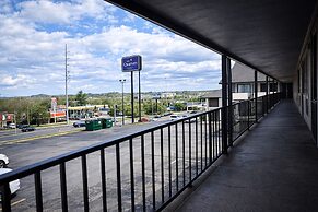 Quarters Inn and Suites