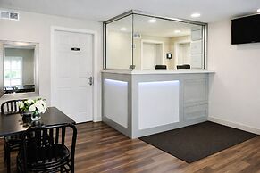 Quarters Inn and Suites