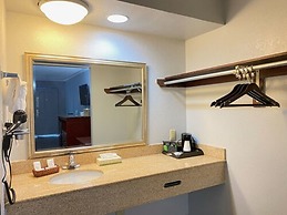 Antioch Quarters Inn and Suites