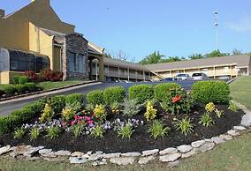 Antioch Quarters Inn and Suites